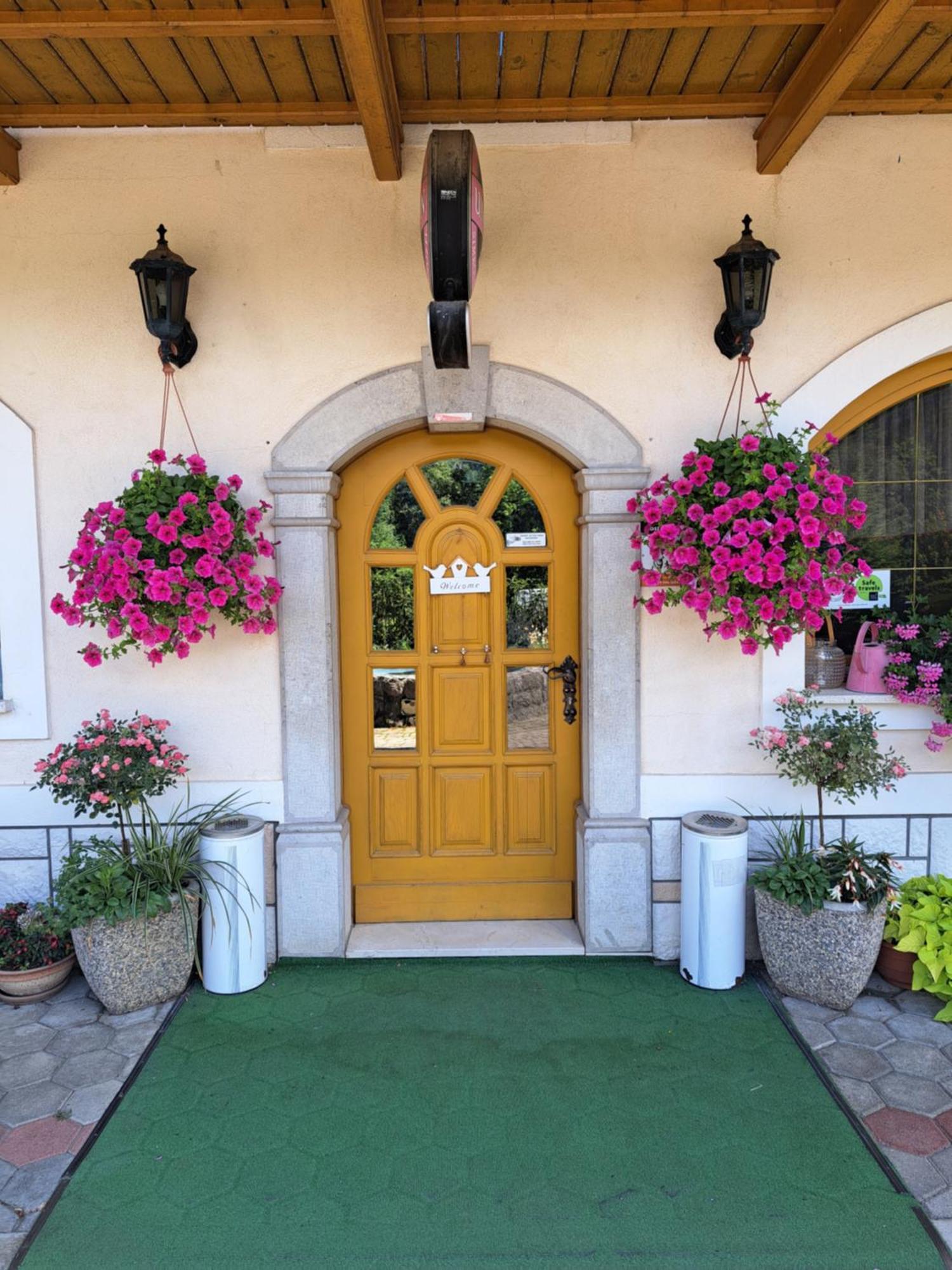 Guest House Kveder Skofja Loka Luaran gambar