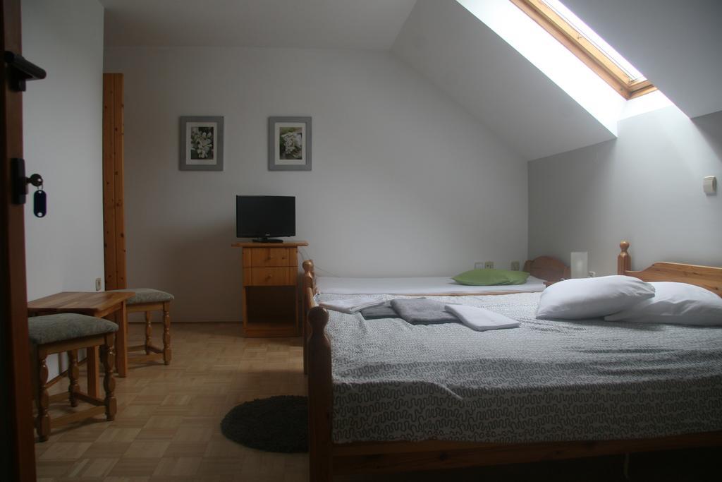 Guest House Kveder Skofja Loka Bilik gambar