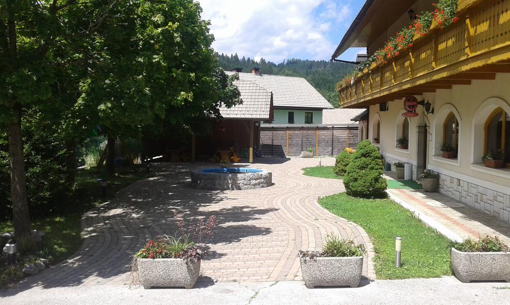Guest House Kveder Skofja Loka Luaran gambar